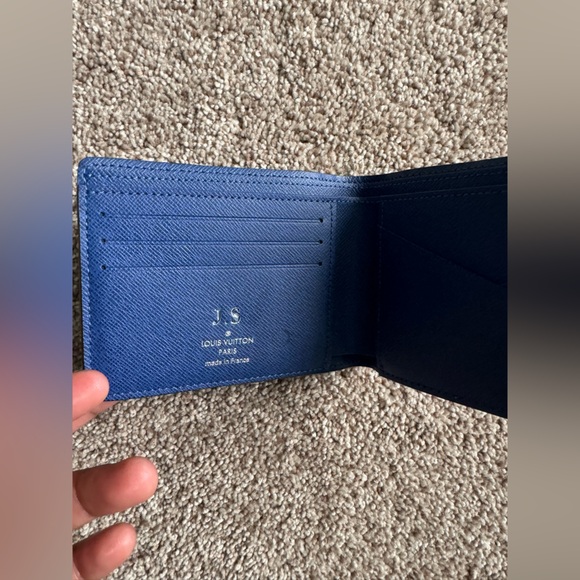 Blue Louis Vuitton men’s wallet - Picture 4 of 5
